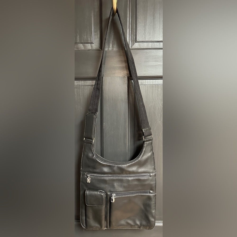 Nine West Black Faux Leather Utility Crossbody Bag Medium Size Lots of Storage